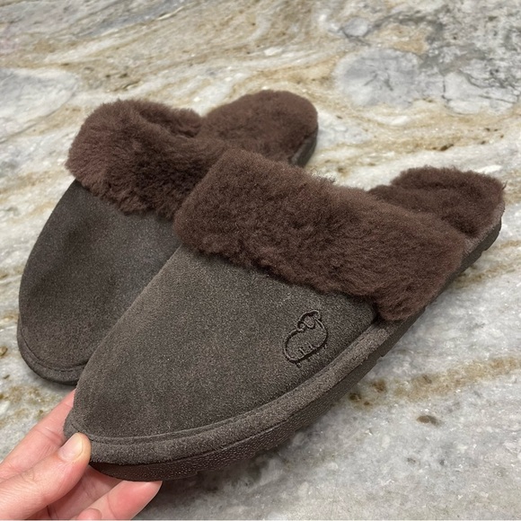 Women’s Brown Suede Leather sheepskin lining slippers Large - Picture 3 of 9